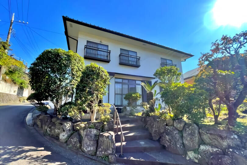 湯河原町宮上 若草山分譲地 温泉付・角地 駐車場2台...